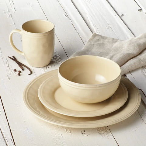 16-Piece Dinnerware Set